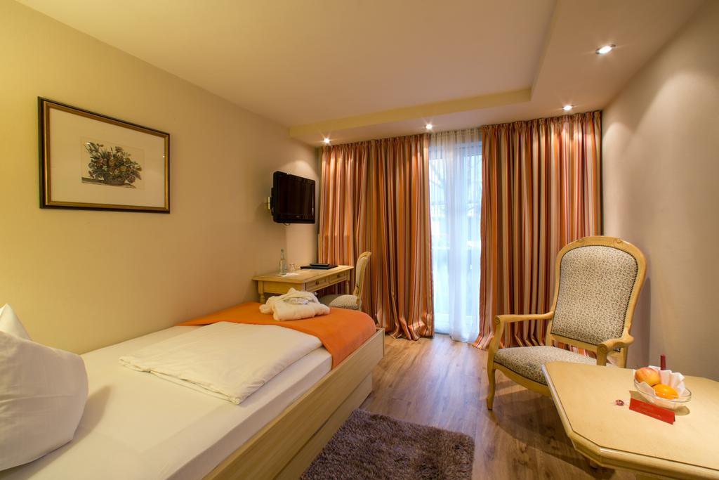 Hotel Hirsch 4*